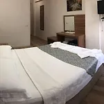 Cenka Ephesus Oda ve Kahvaltı 4*