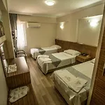 Cenka Ephesus Oda ve Kahvaltı 4*